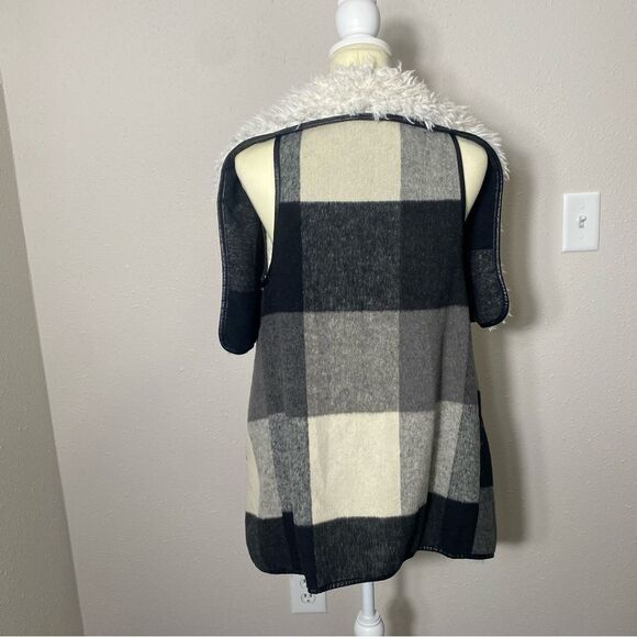Me Jane Faux Fur Buffalo Check Flannel Wool Blend Vest Women's Size Medium - Picture 12 of 16